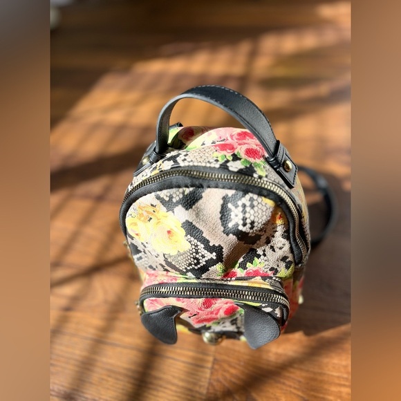 ?Spring Chic! Betsey Johnson Floral Pup mini backpack!